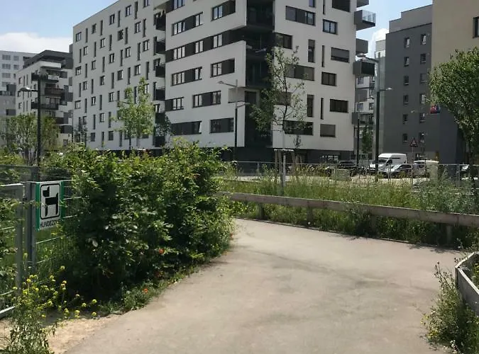 Hauptbanhof And Belvedere Two Bedroom * Vienna