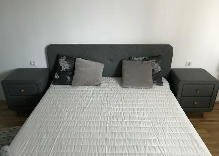 Hauptbanhof And Belvedere Two Bedroom * Vienna