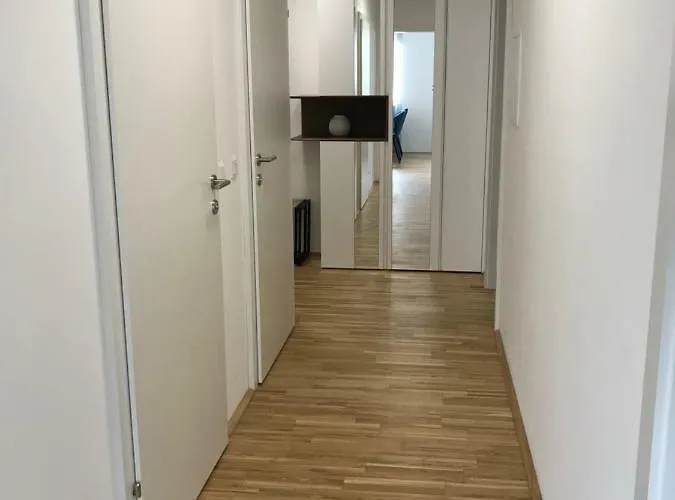 Apartment Hauptbanhof And Belvedere Two Bedroom Vienna